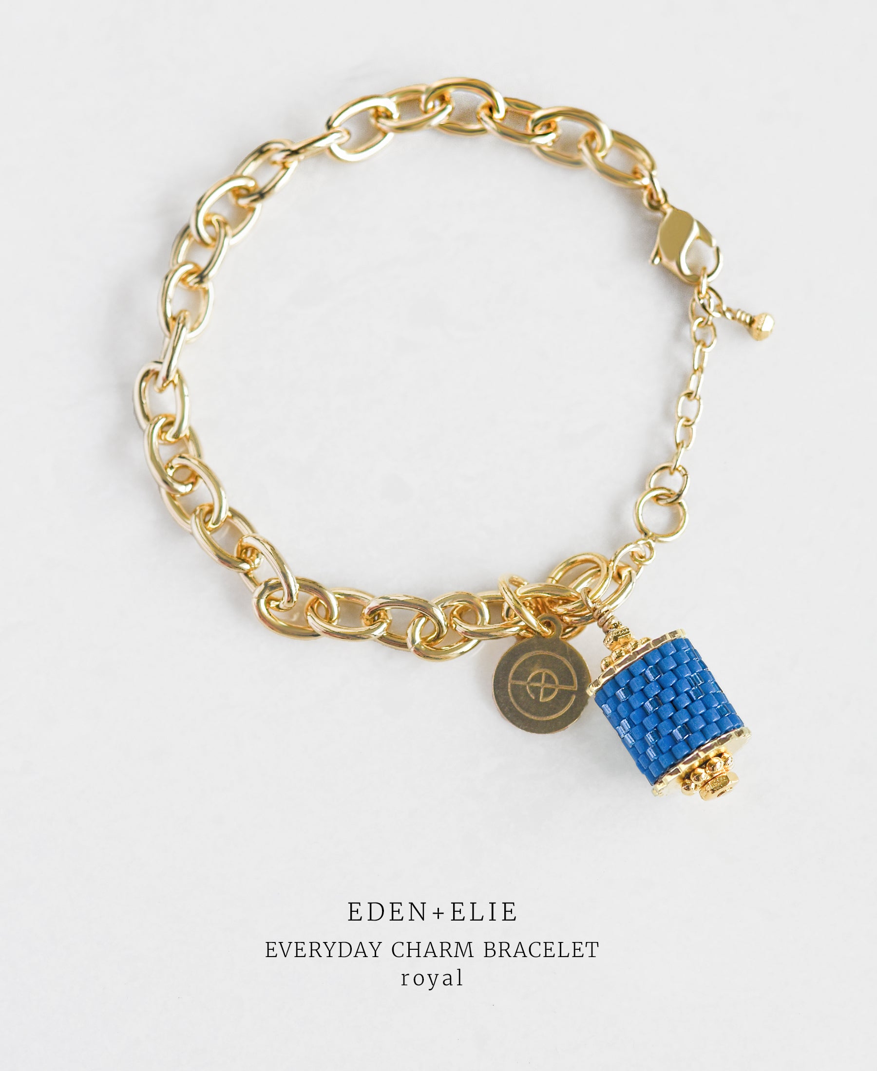 EDEN + ELIE Everyday gold charm bracelet - royal blue